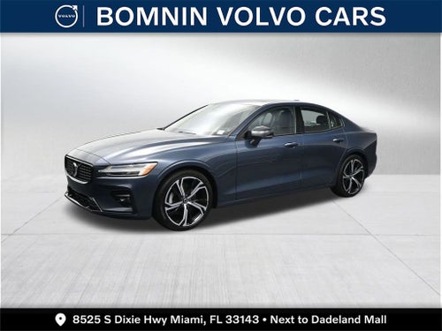2023 Volvo S60 Core Dark Theme