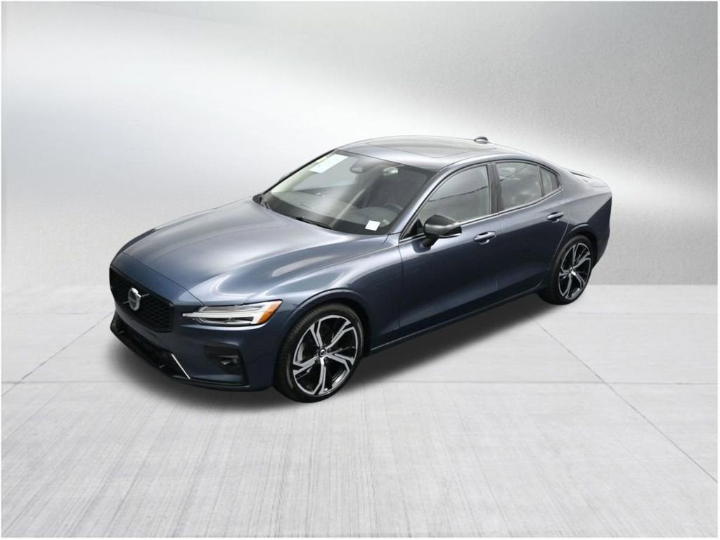 2023 Volvo S60 Core Dark Theme