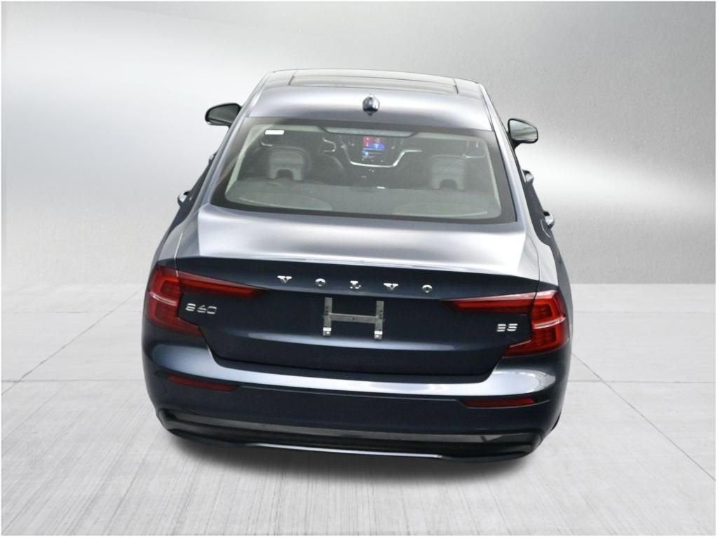 2023 Volvo S60 Core Dark Theme