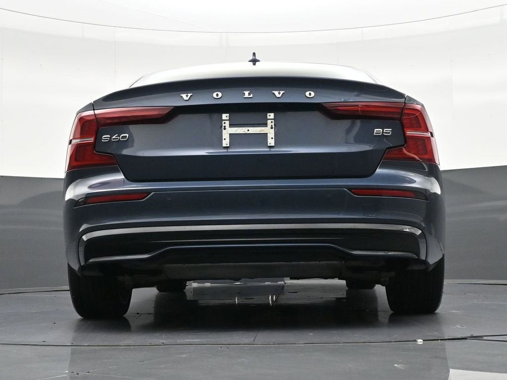 2023 Volvo S60 Core Dark Theme