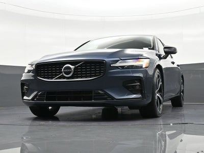 2023 Volvo S60 Core Dark Theme