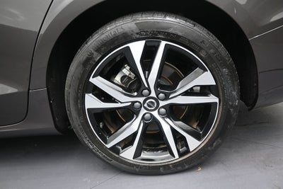 2024 Volvo S60 B5 Core Dark Theme