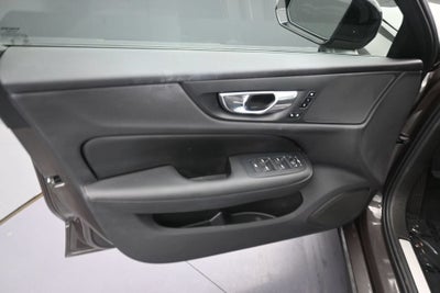 2024 Volvo S60 B5 Core Dark Theme