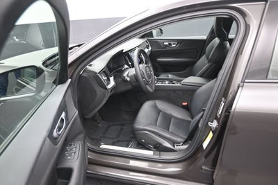 2024 Volvo S60 B5 Core Dark Theme