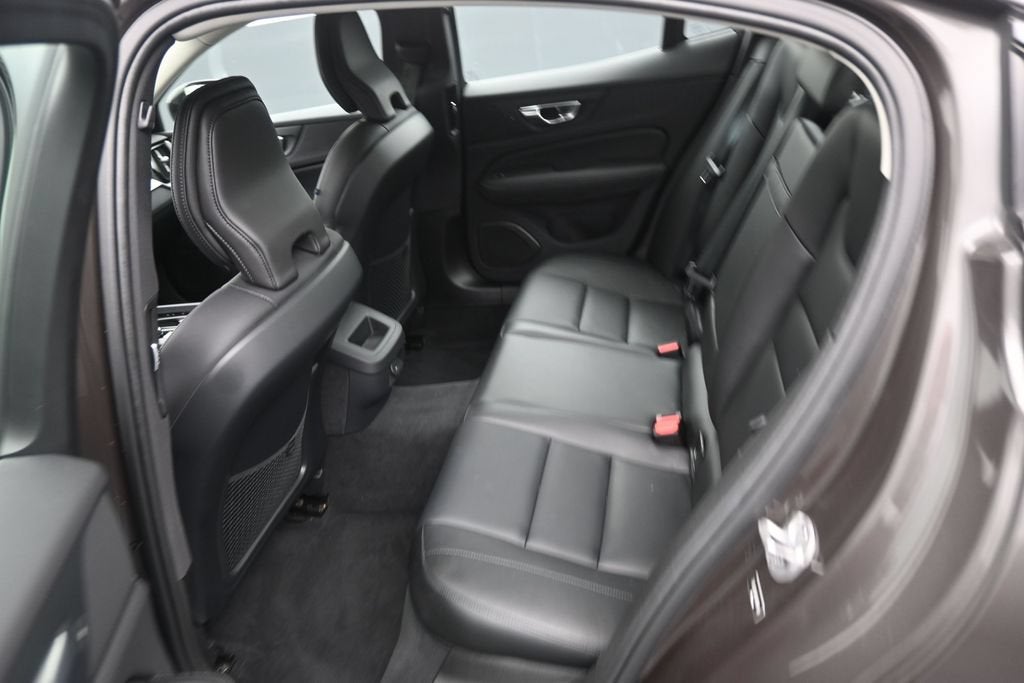 2024 Volvo S60 B5 Core Dark Theme