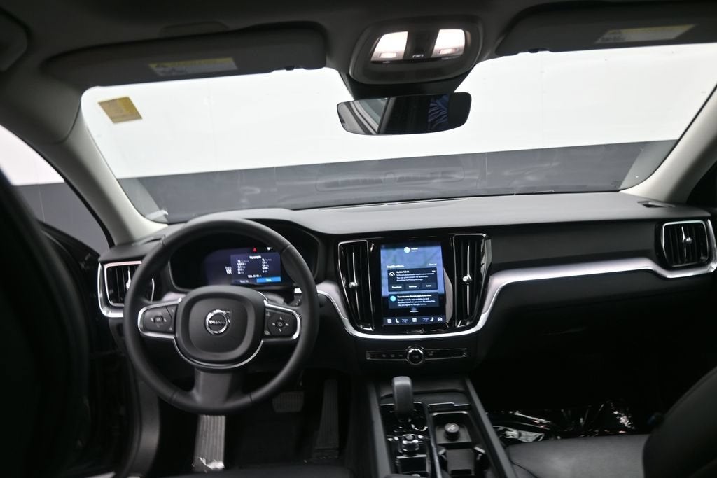 2024 Volvo S60 B5 Core Dark Theme
