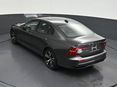 2024 Volvo S60 B5 Core Dark Theme