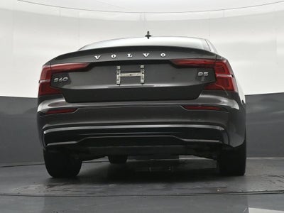 2024 Volvo S60 B5 Core Dark Theme