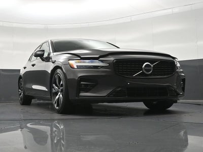 2024 Volvo S60 B5 Core Dark Theme