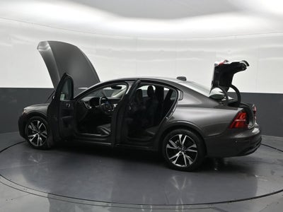 2024 Volvo S60 B5 Core Dark Theme