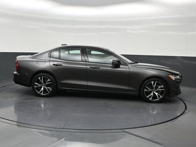 2024 Volvo S60 B5 Core Dark Theme