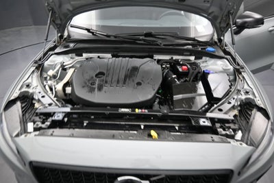 2024 Volvo S60 Plus Dark Theme