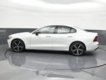 2024 Volvo S60 B5 Plus Dark Theme