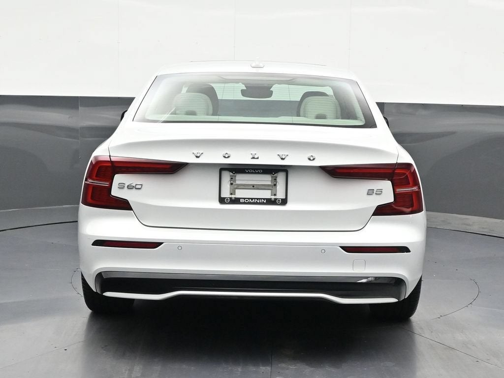 2024 Volvo S60 B5 Plus Dark Theme