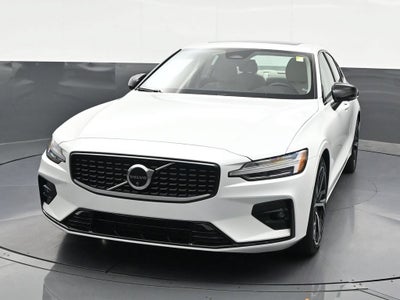2024 Volvo S60 B5 Plus Dark Theme