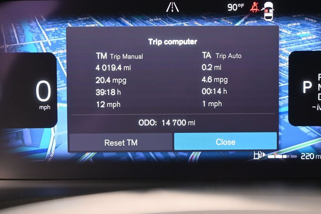 2024 Volvo S60 Plus Dark Theme