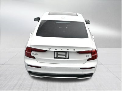 2024 Volvo S60 Plus Dark Theme