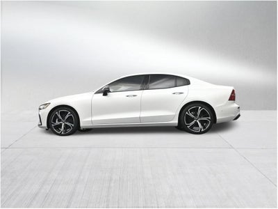 2024 Volvo S60 Plus Dark Theme
