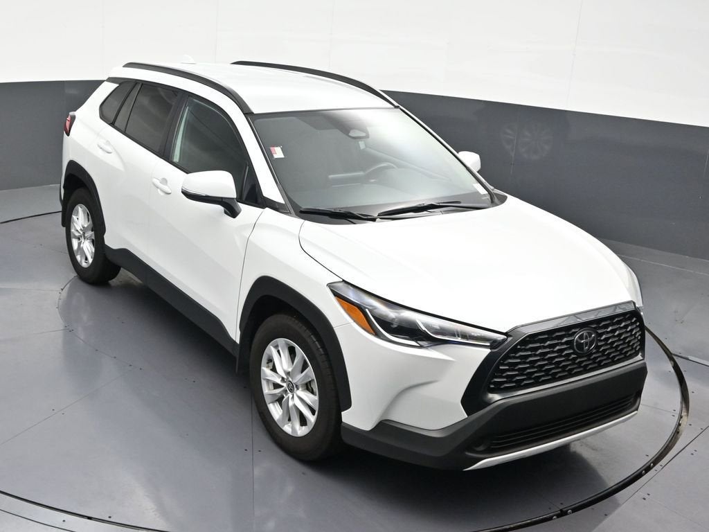 2024 Toyota Corolla Cross LE