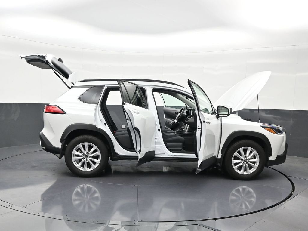 2024 Toyota Corolla Cross LE