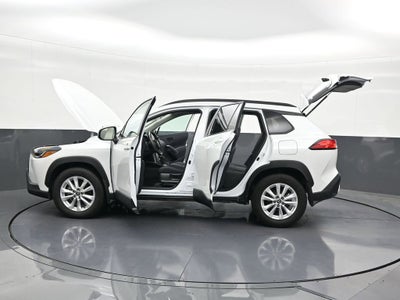 2024 Toyota Corolla Cross LE