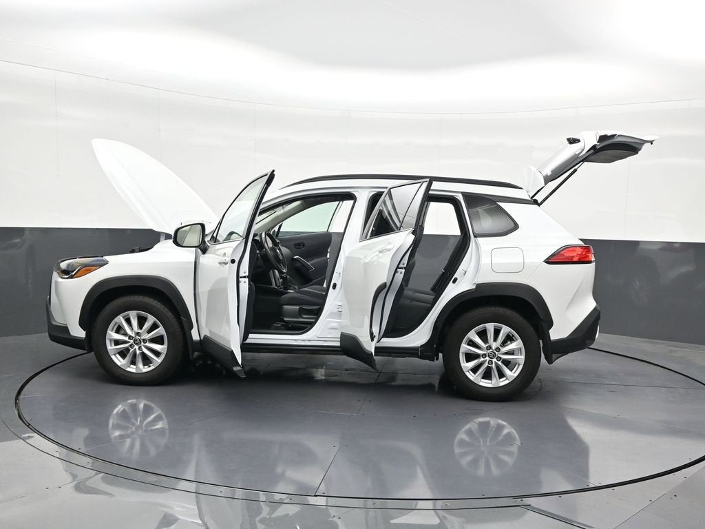 2024 Toyota Corolla Cross LE