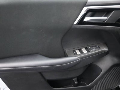 2024 Mitsubishi Outlander ES