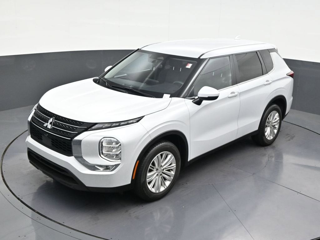 2024 Mitsubishi Outlander ES