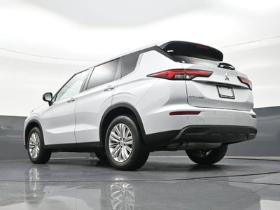 2024 Mitsubishi Outlander ES