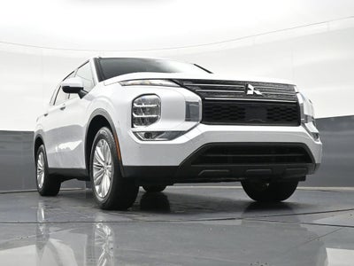 2024 Mitsubishi Outlander ES