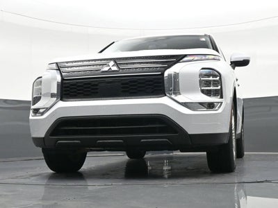 2024 Mitsubishi Outlander ES