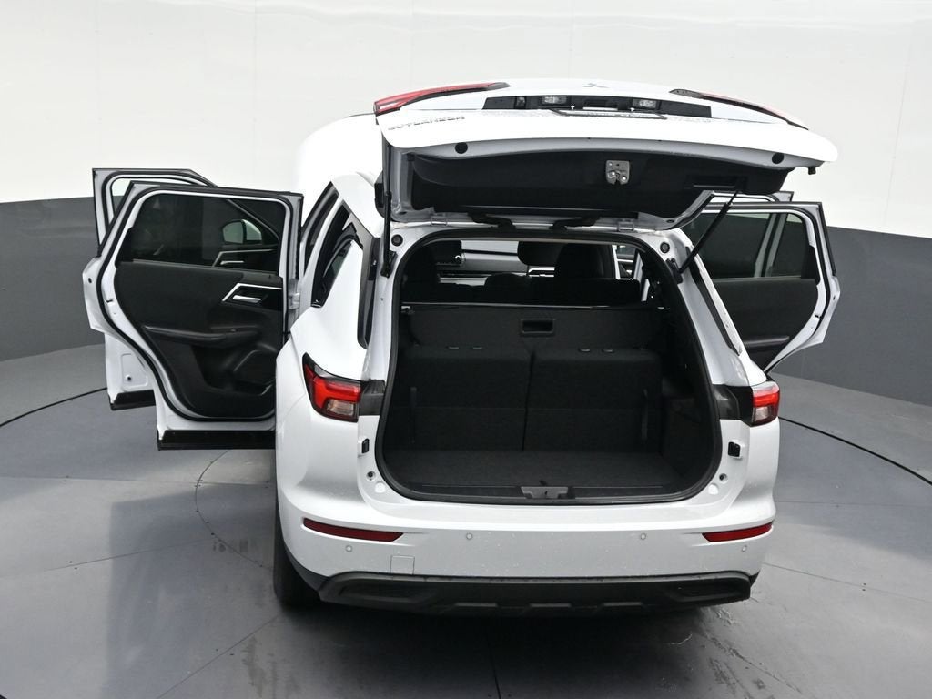 2024 Mitsubishi Outlander ES