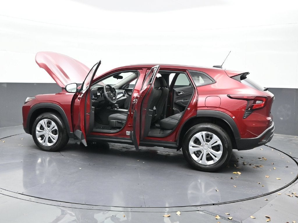 2025 Chevrolet Trax LS