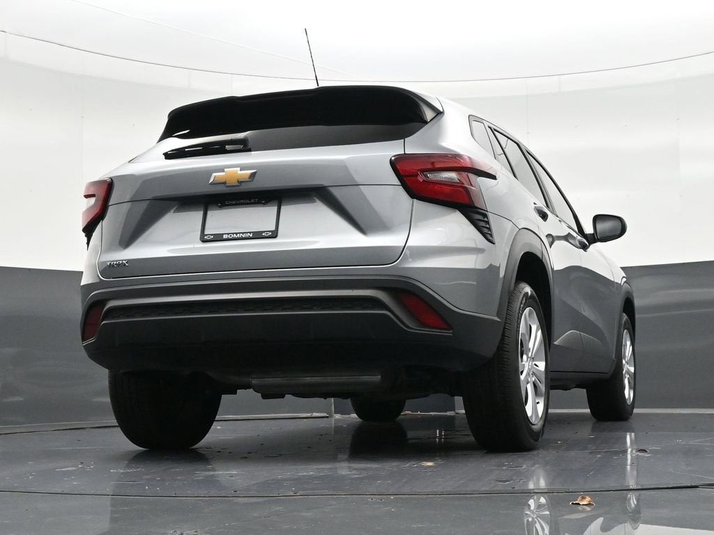 2025 Chevrolet Trax LS