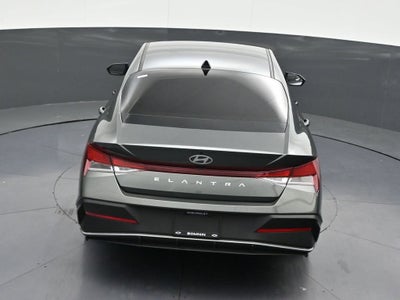 2025 Hyundai Elantra SE