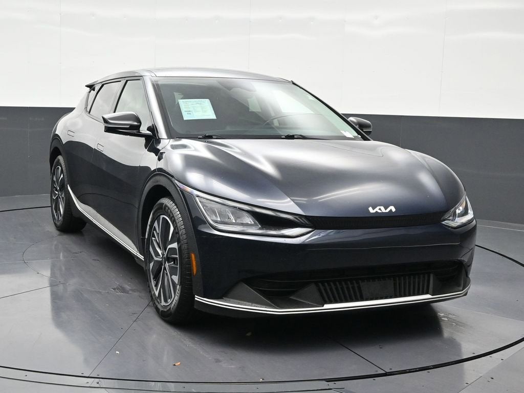 2022 Kia EV6 Light