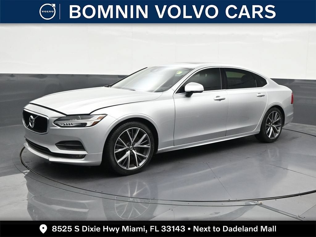 2019 Volvo S90 T6 Momentum
