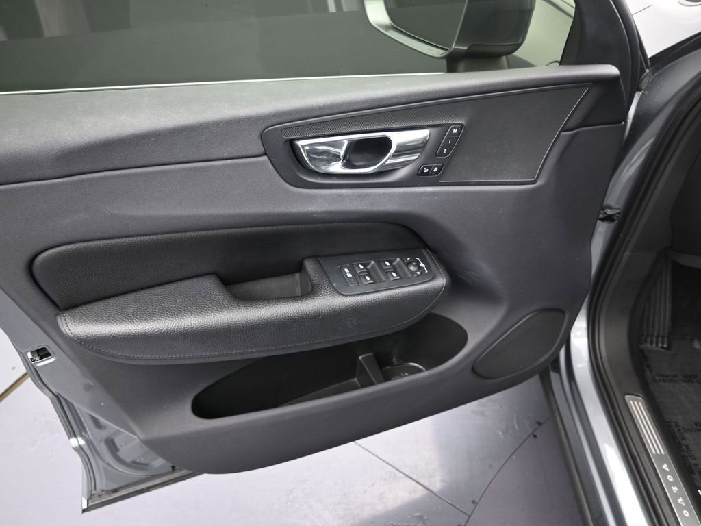 2019 Volvo XC60 Momentum