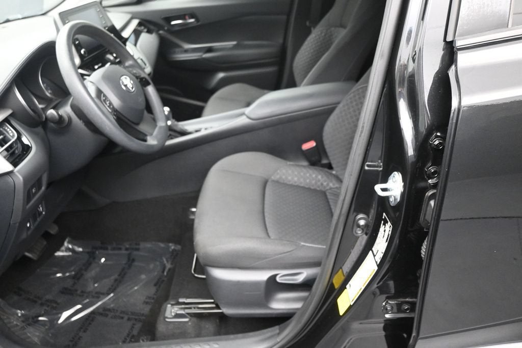 2021 Toyota C-HR LE