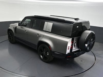 2024 Land Rover Defender 130 P400 X-Dynamic SE
