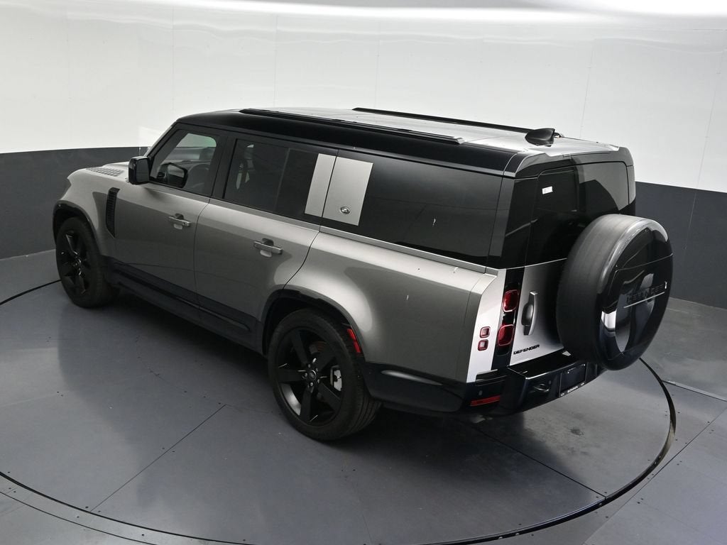 2024 Land Rover Defender 130 P400 X-Dynamic SE