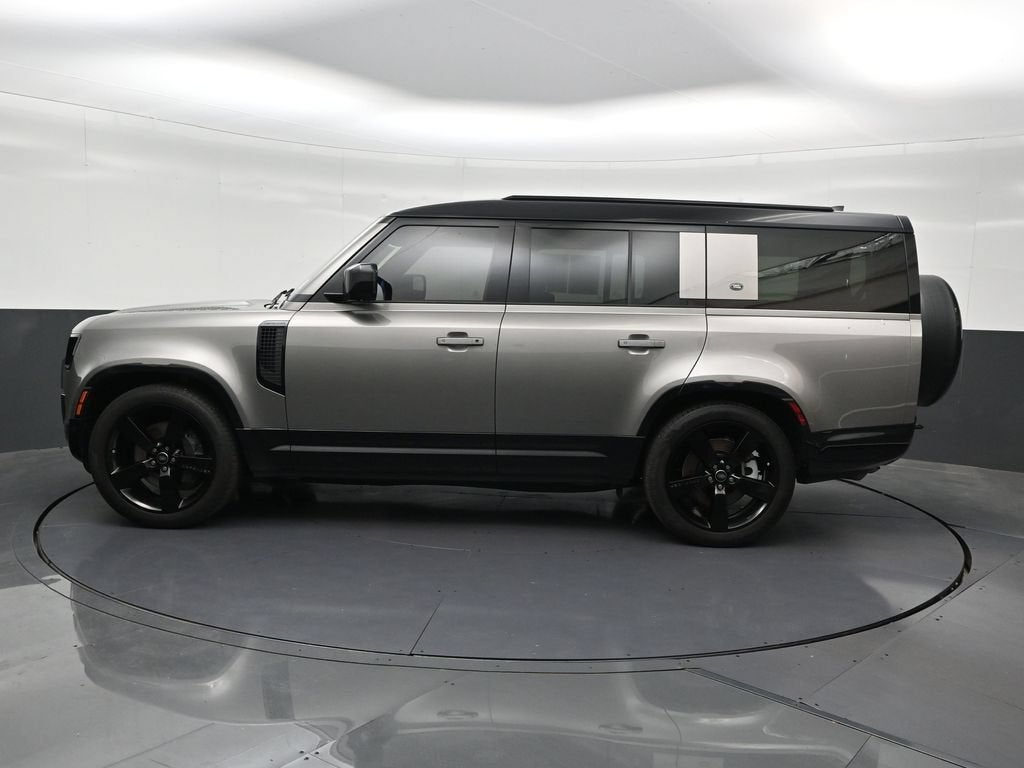 2024 Land Rover Defender 130 P400 X-Dynamic SE