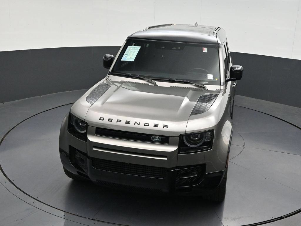 2024 Land Rover Defender 130 P400 X-Dynamic SE