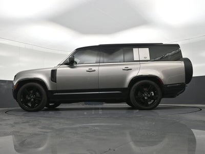 2024 Land Rover Defender 130 P400 X-Dynamic SE