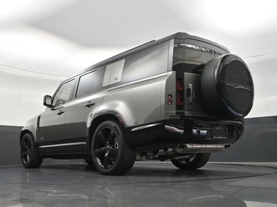 2024 Land Rover Defender 130 P400 X-Dynamic SE