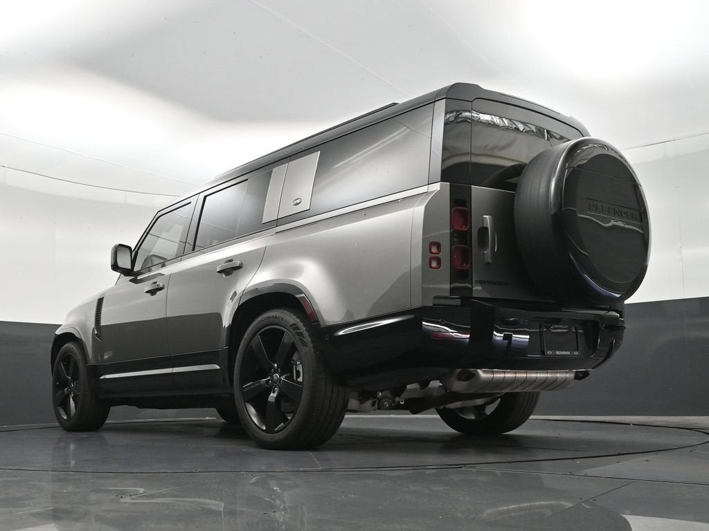 2024 Land Rover Defender 130 P400 X-Dynamic SE