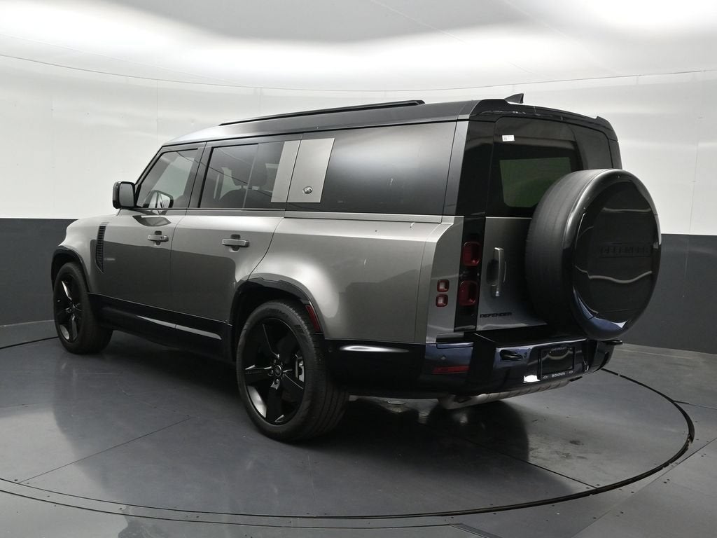 2024 Land Rover Defender 130 P400 X-Dynamic SE