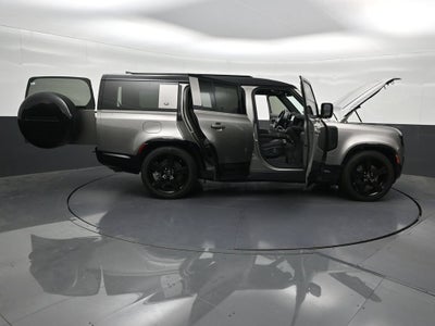 2024 Land Rover Defender 130 P400 X-Dynamic SE