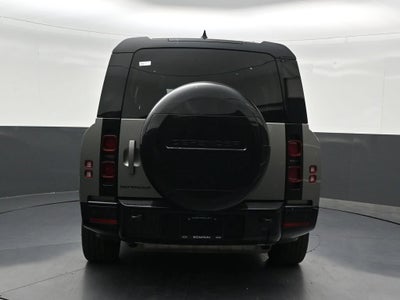 2024 Land Rover Defender 130 P400 X-Dynamic SE