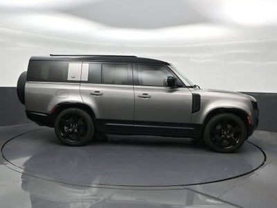 2024 Land Rover Defender 130 P400 X-Dynamic SE